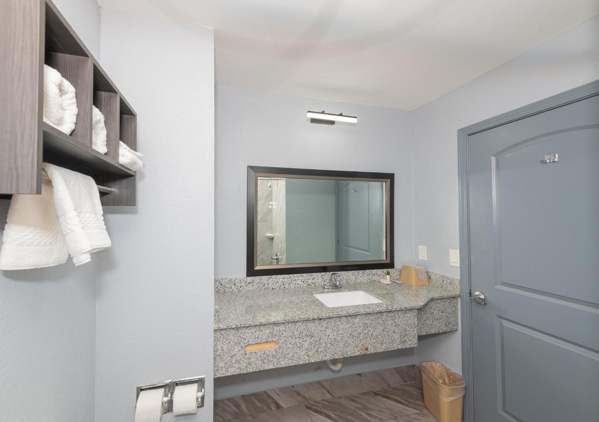 Jamestown Inn & Suites Riverdale Zewnętrze zdjęcie