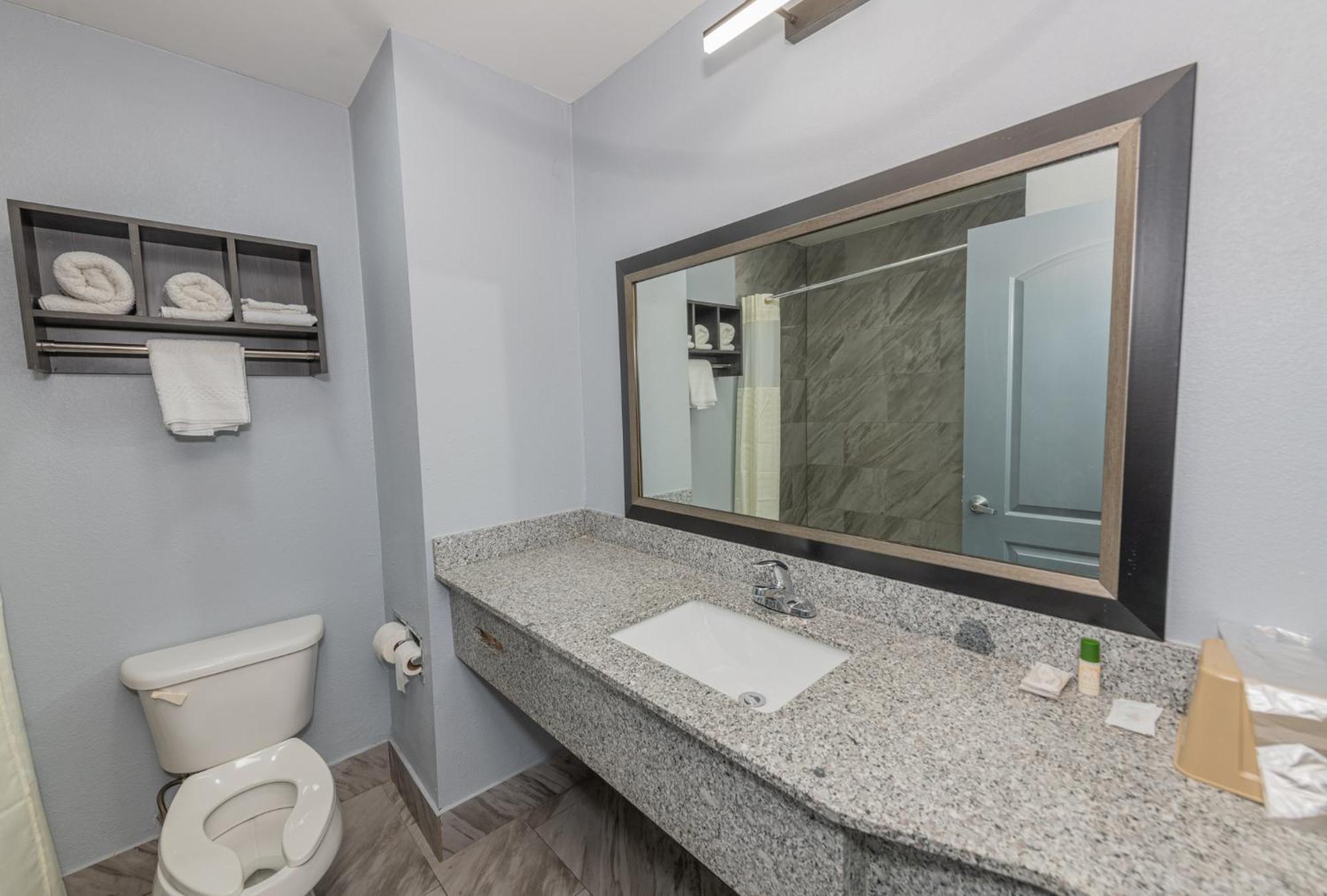 Jamestown Inn & Suites Riverdale Zewnętrze zdjęcie